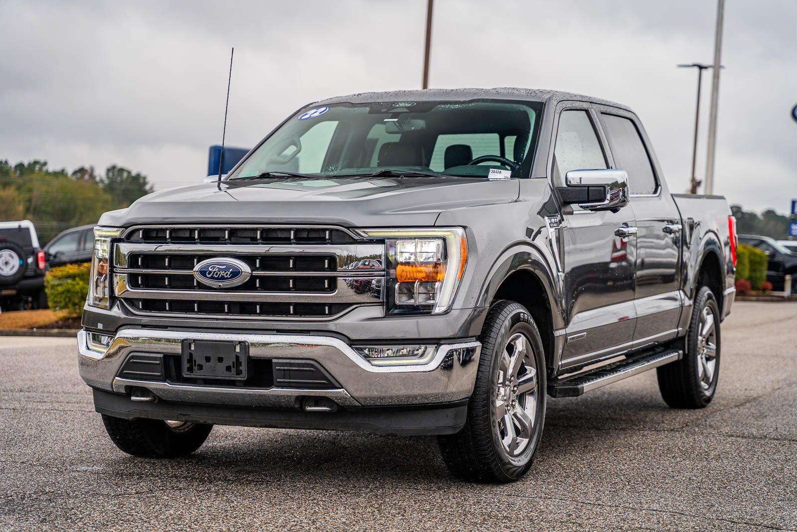 Used 2022 Ford F150 Lariat image 3