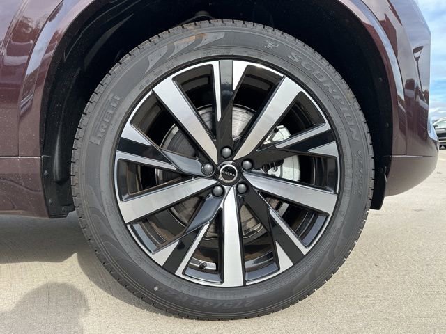 New 2026 Volvo XC90 B6 Core w/ Protection Package Premier image 9
