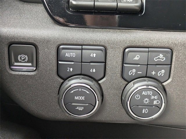 Used 2023 Chevrolet Silverado 1500 High Country w/ Technology Package image 27