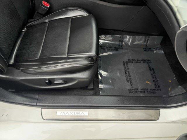 Used 2022 Nissan Maxima SV w/ Floor Mat Group FWD image 44