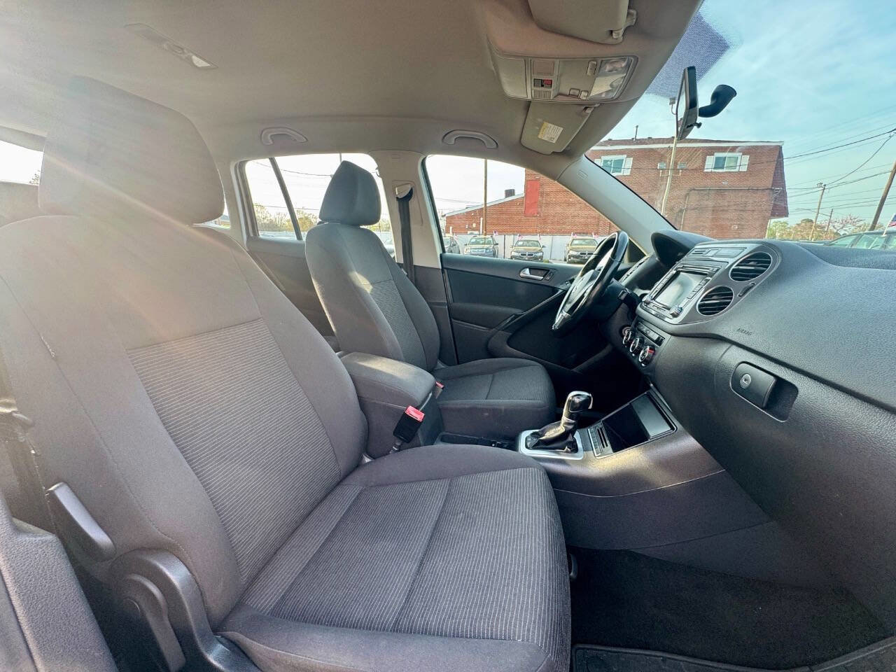 Used 2015 Volkswagen Tiguan S image 13