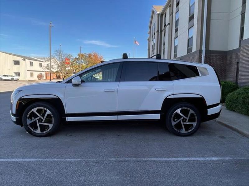 New 2026 Hyundai Ioniq 9 Limited image 2