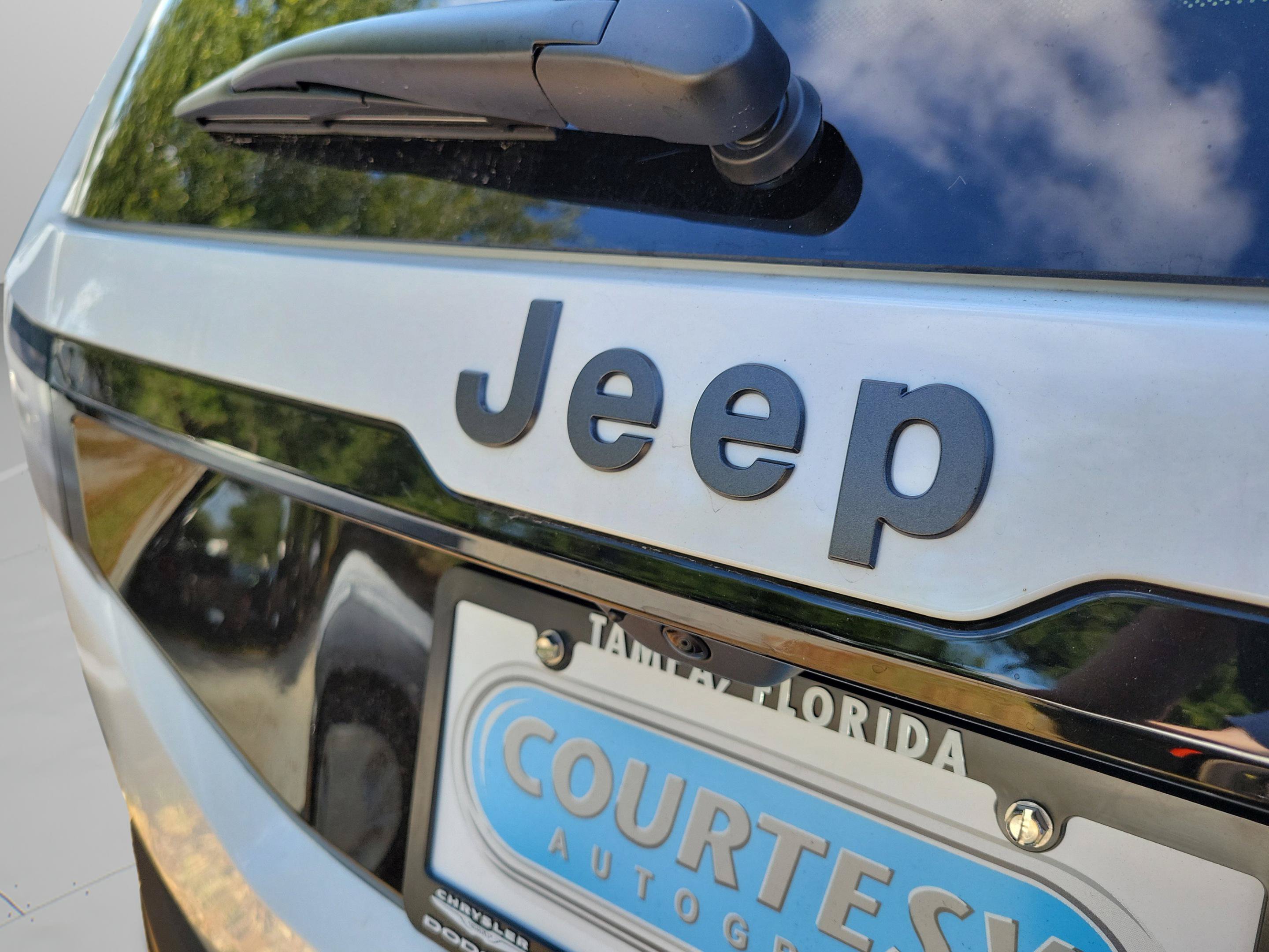 New 2026 Jeep Cherokee Overland w/ Advanced Pro Tech Group AWD/4WD image 31