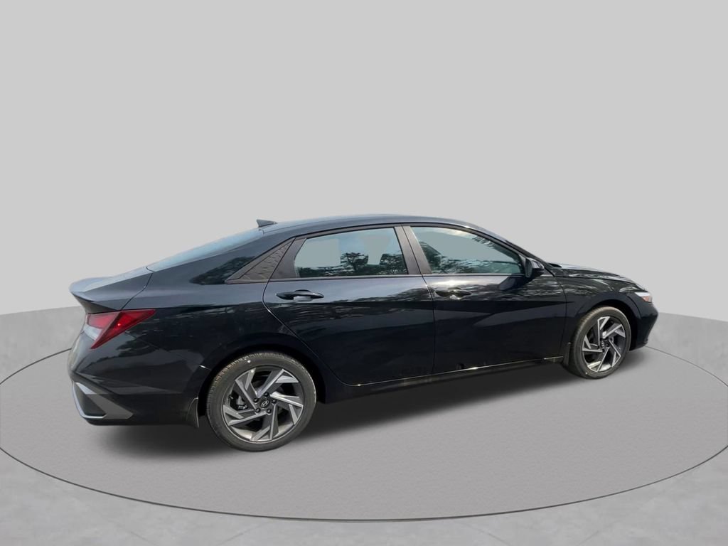 Used 2025 Hyundai Elantra Sport FWD image 25