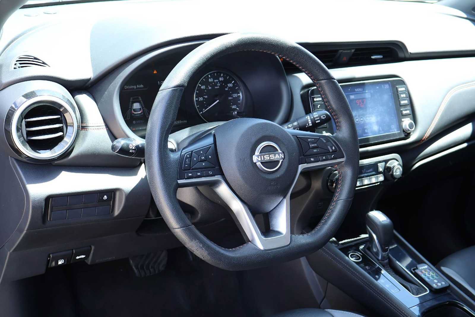 Used 2023 Nissan Kicks SR w/ SR Premium Package FWD image 2