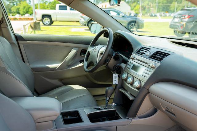 Used 2007 Toyota Camry LE image 23