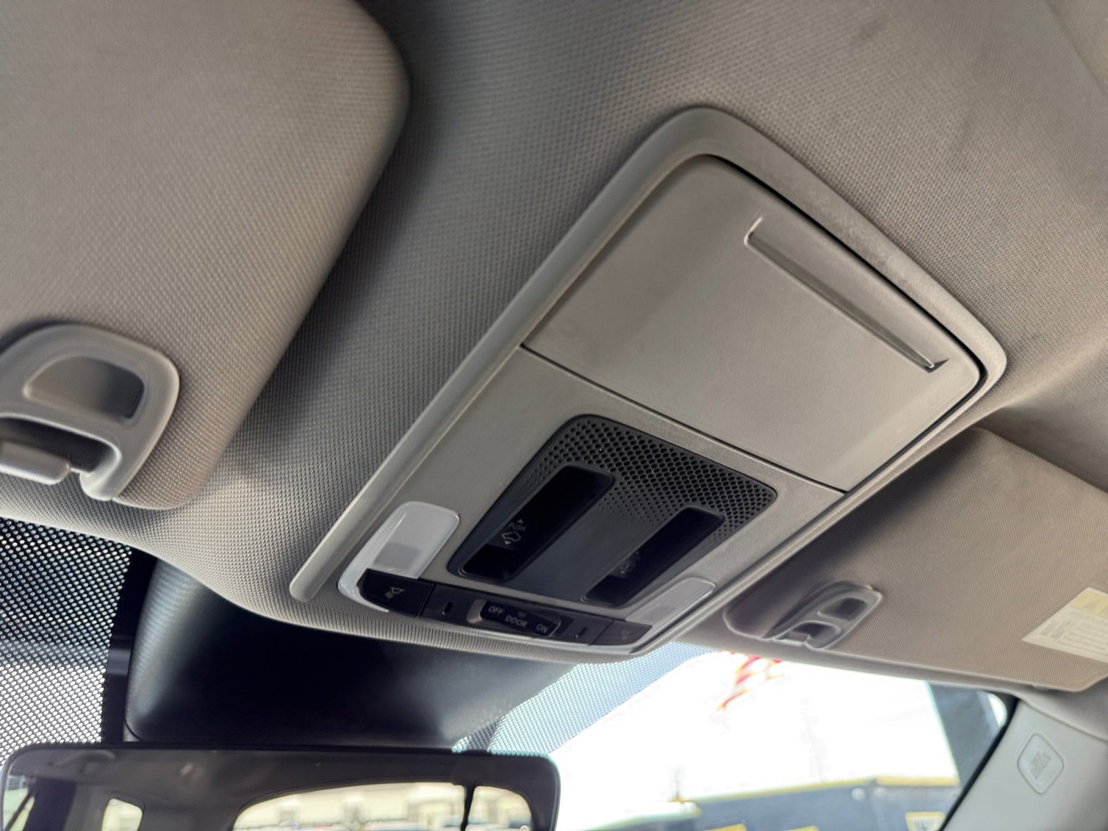 Used 2024 Honda Pilot Touring image 18
