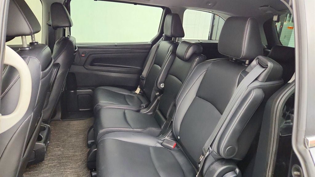 Used 2023 Honda Odyssey Touring image 21