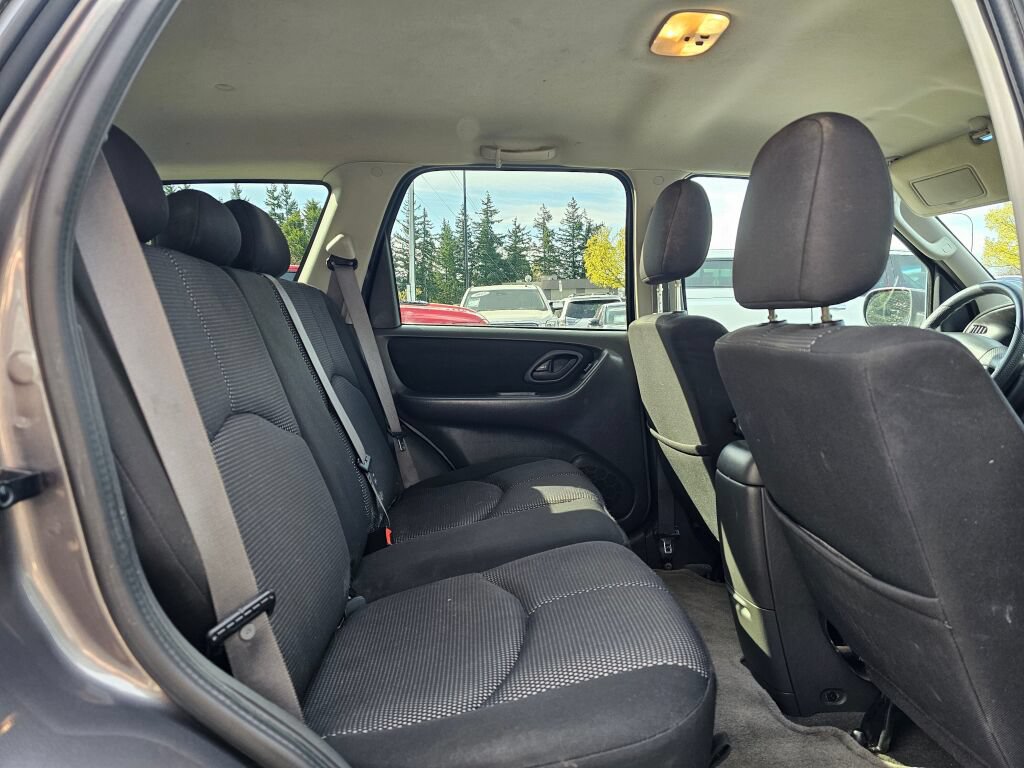 Used 2006 MAZDA Tribute s FWD image 12