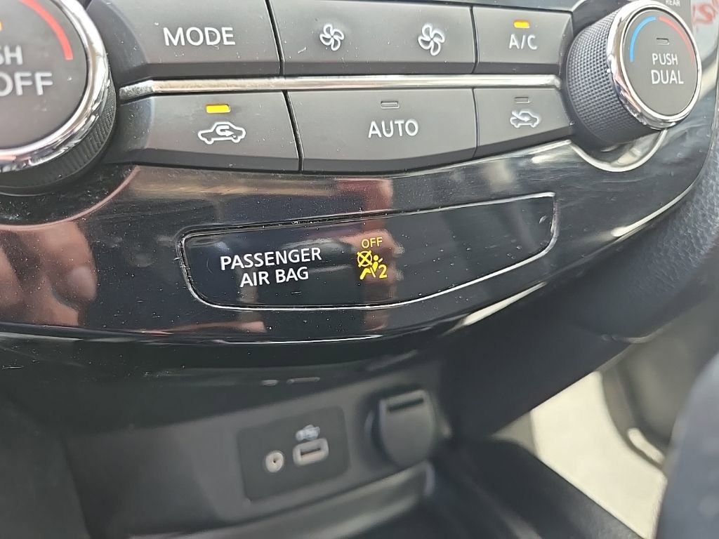 Used 2020 Nissan Rogue SV AWD/4WD image 53