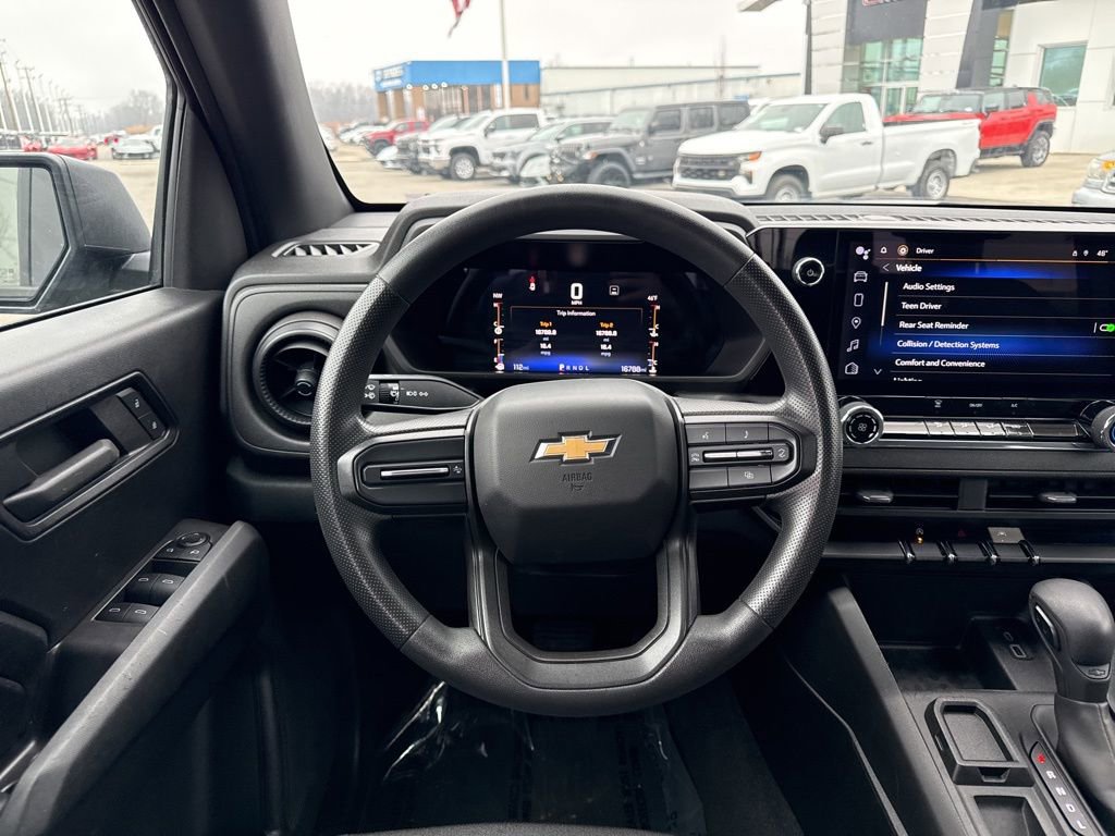 Used 2023 Chevrolet Colorado W/T image 12