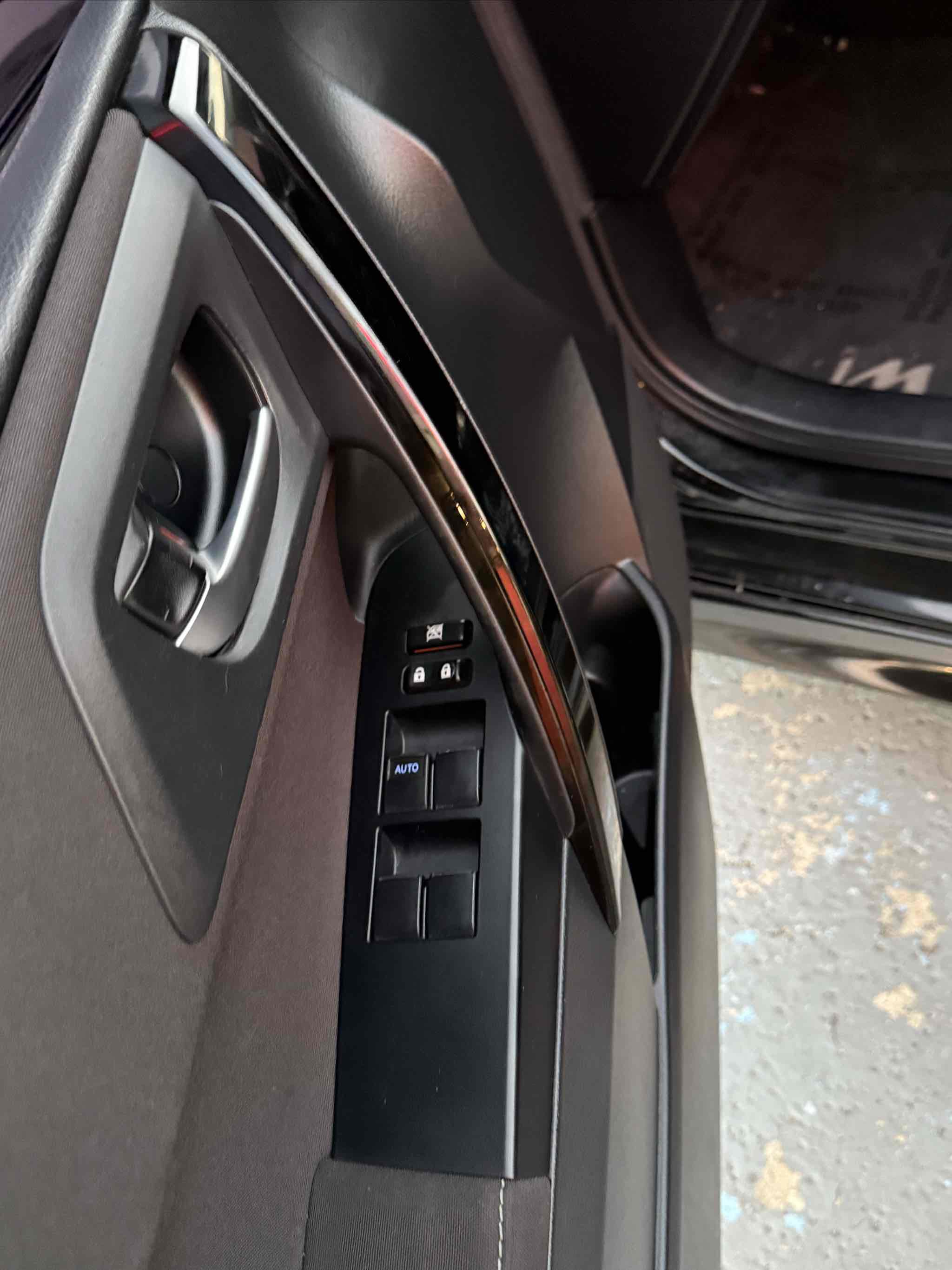 Used 2017 Toyota Corolla iM image 75