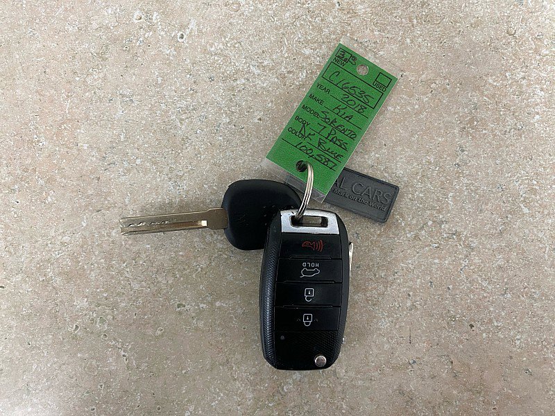 Used 2018 Kia Sorento LX image 29