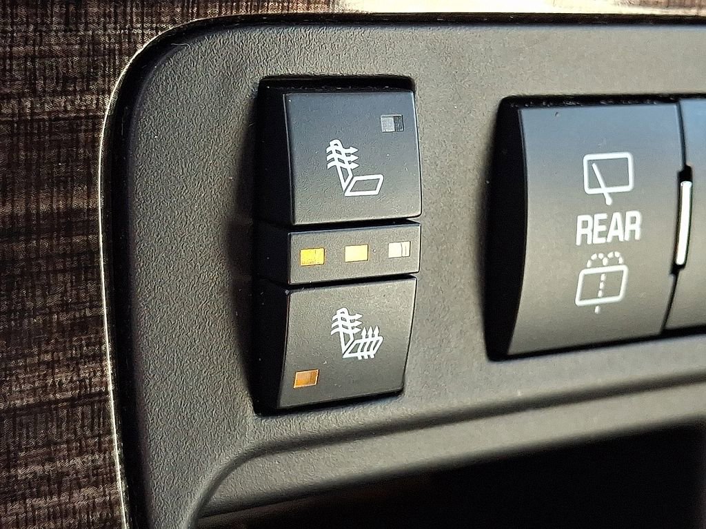 Used 2017 GMC Acadia Limited SLT image 28