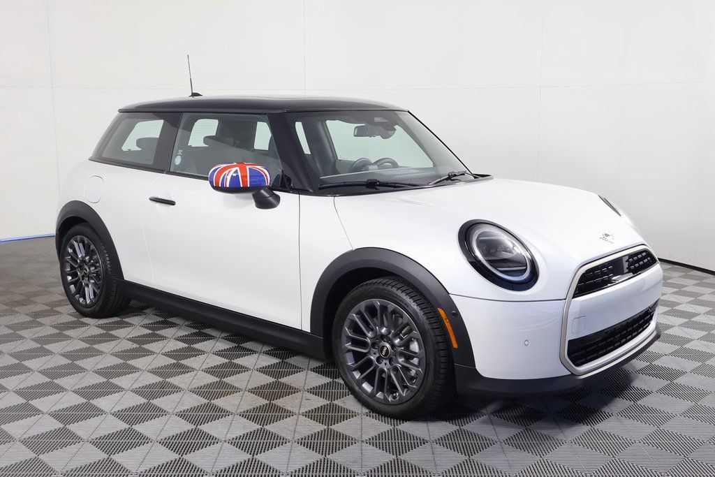 Used 2026 MINI Cooper 2-Door Hardtop FWD image 3
