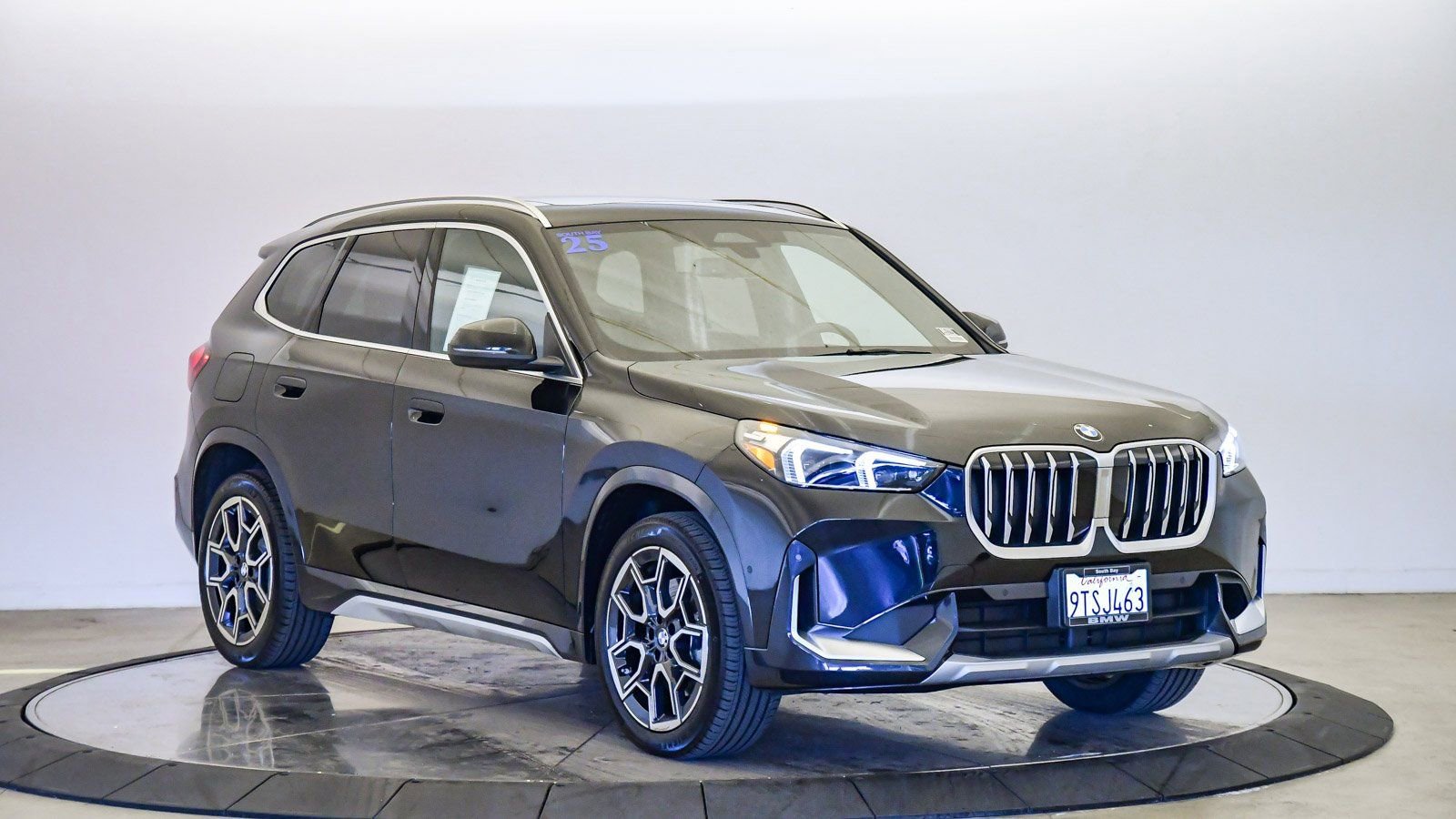 Used 2025 BMW X1 xDrive28i w/ Convenience Package AWD/4WD image 5