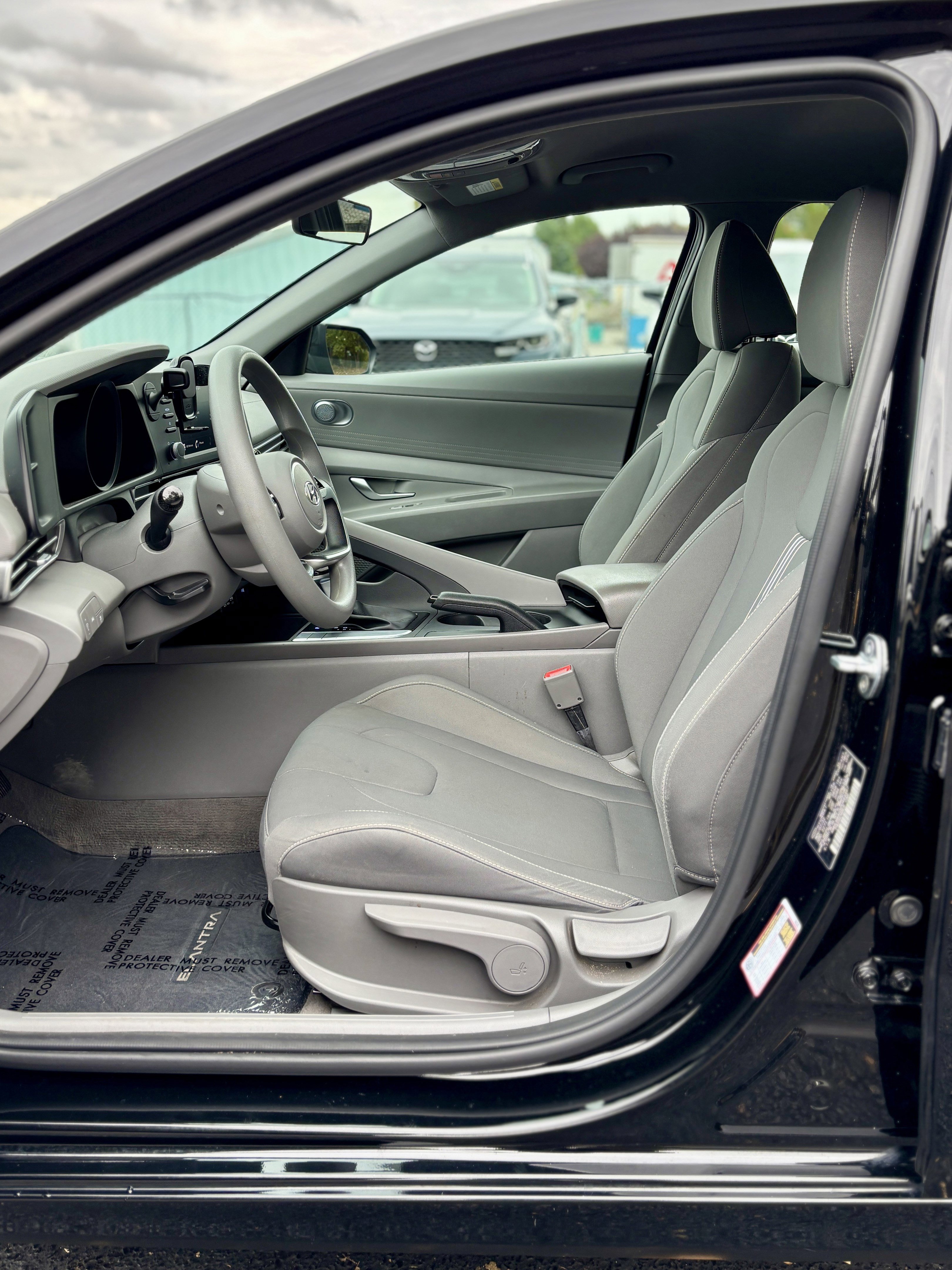 Used 2023 Hyundai Elantra SEL w/ Cargo Package image 19