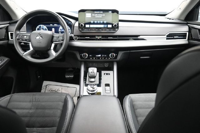 Used 2025 Mitsubishi Outlander SE AWD/4WD image 24