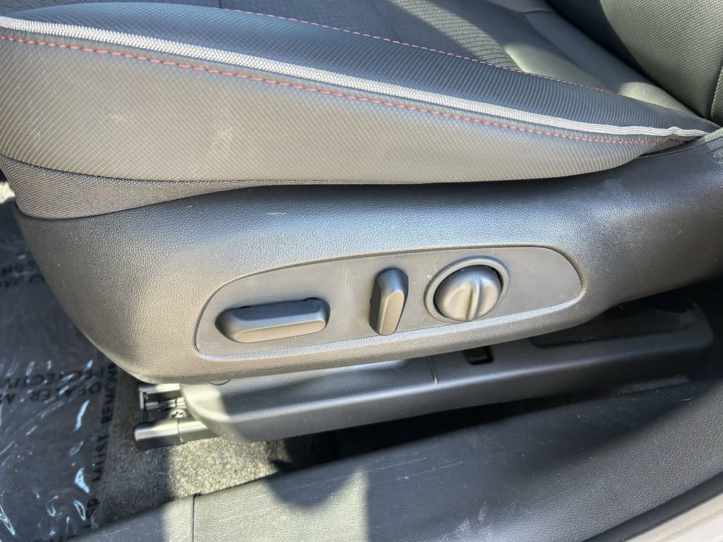 Used 2023 Chevrolet TrailBlazer RS w/ Convenience Package image 23