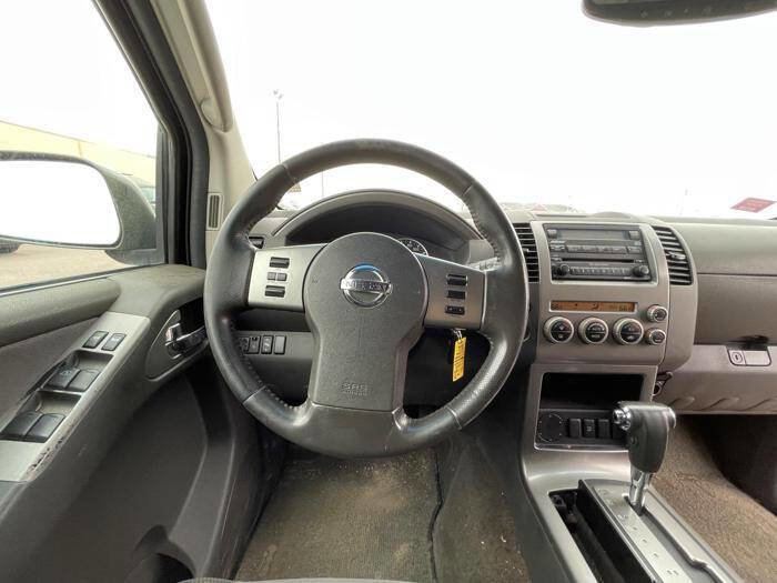 Used 2005 Nissan Pathfinder SE w/ (P01) Se Premium Pkg RWD image 34
