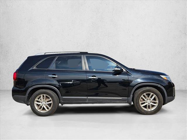 Used 2015 Kia Sorento LX image 4