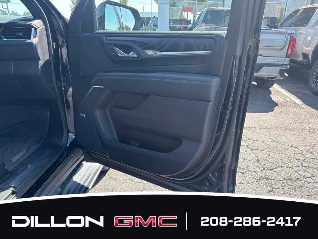 Used 2024 GMC Yukon Denali w/ Advanced Technology Package AWD/4WD image 18