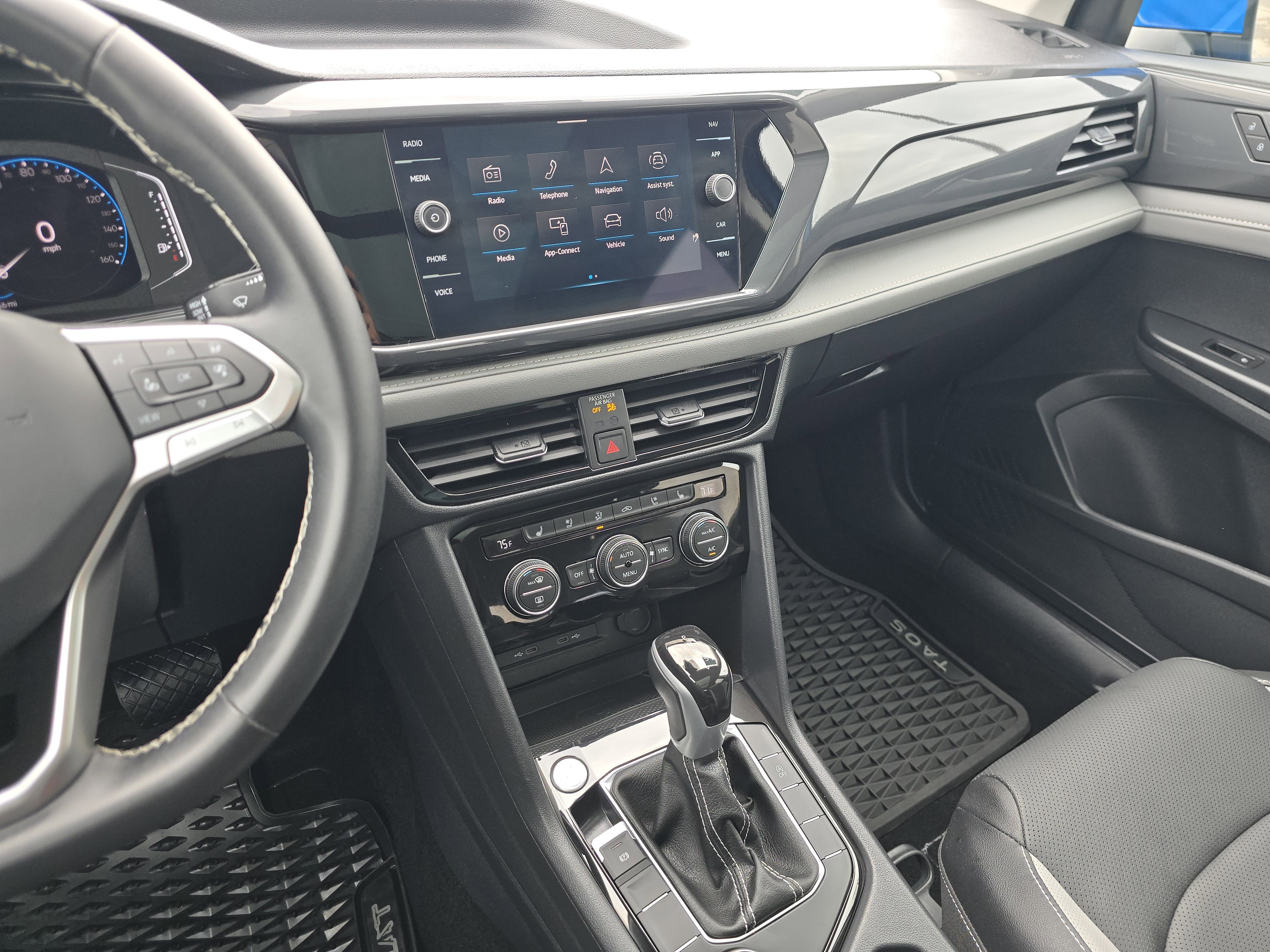 Certified 2023 Volkswagen Taos SEL AWD/4WD image 24