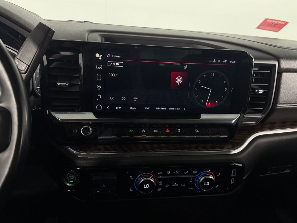 Used 2023 GMC Sierra 1500 SLE image 18