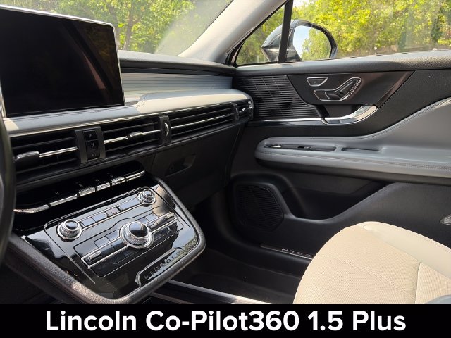 Used 2022 Lincoln Corsair Reserve w/ Equipment Group 201A AWD/4WD image 19