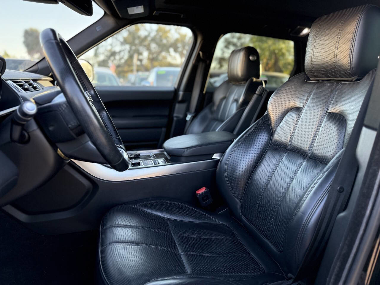 Used 2016 Land Rover Range Rover Sport HSE image 12