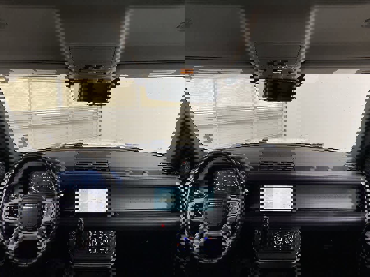 Used 2020 Land Rover Defender 110 HSE image 13