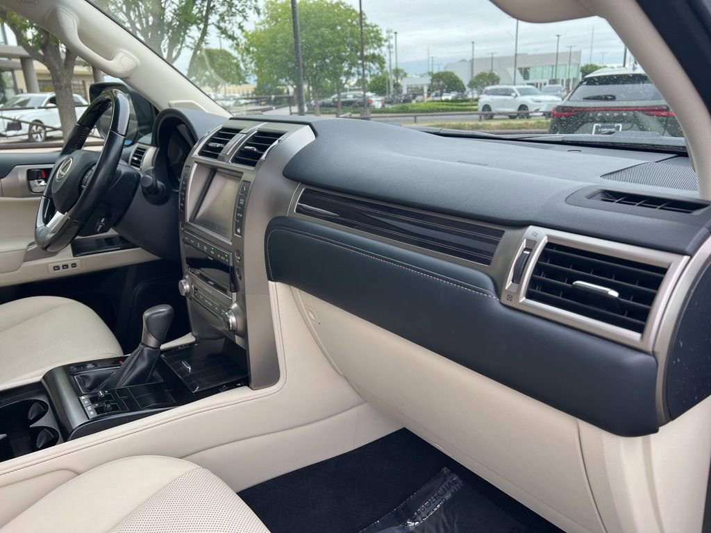 Certified 2020 Lexus GX 460 Premium w/ Premium Package AWD/4WD image 28