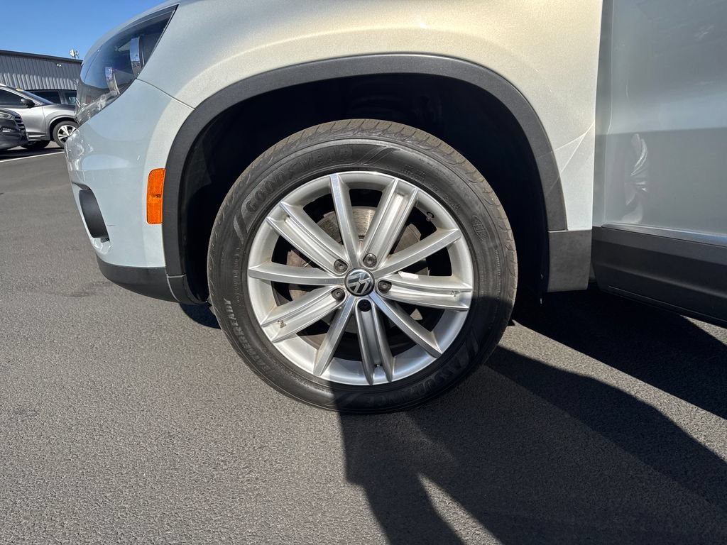 Used 2013 Volkswagen Tiguan SE AWD/4WD image 25