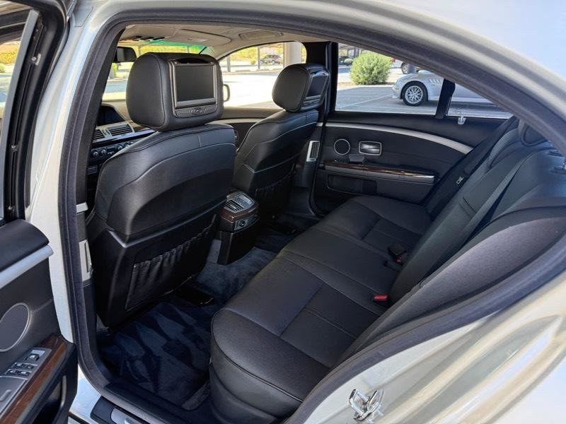 Used 2008 BMW 750i RWD image 14
