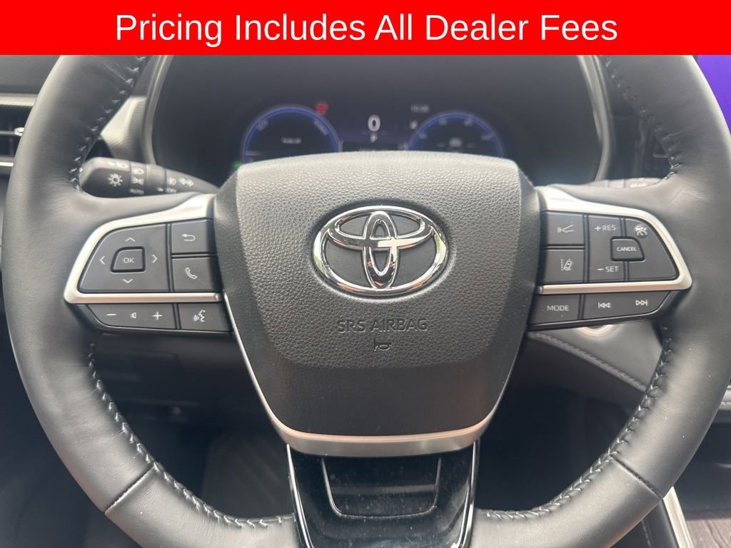 Used 2024 Toyota Highlander Platinum AWD/4WD image 8