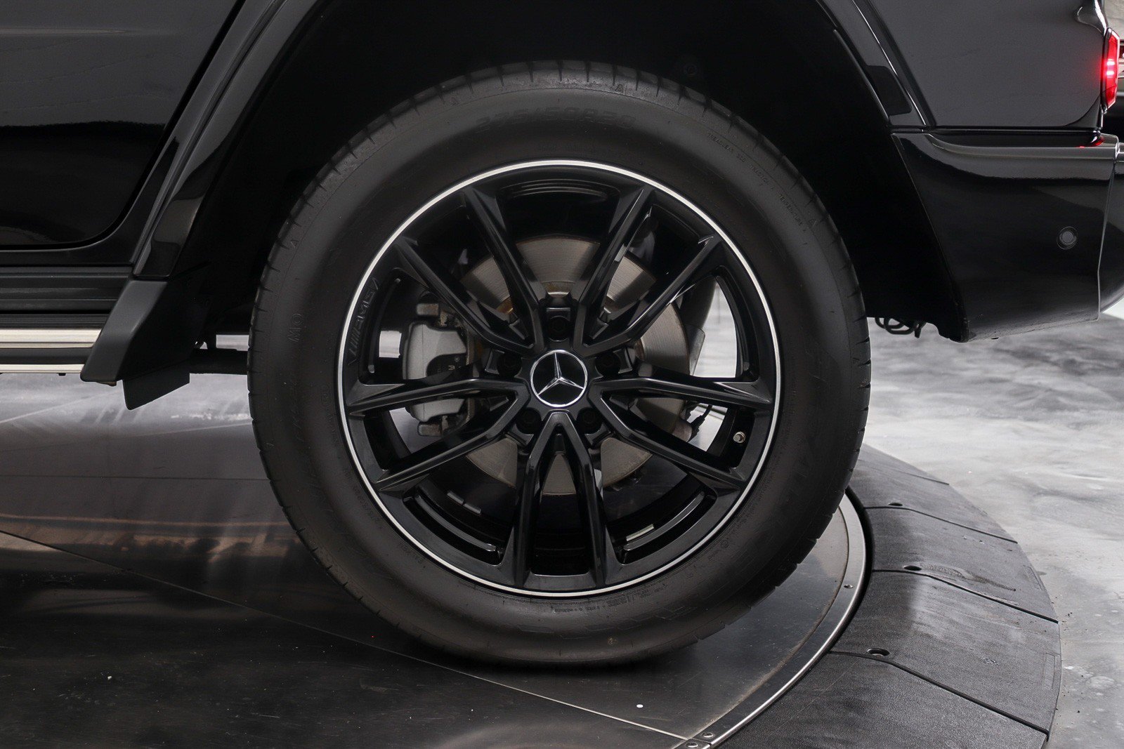 Used 2025 Mercedes-Benz G 550 image 10