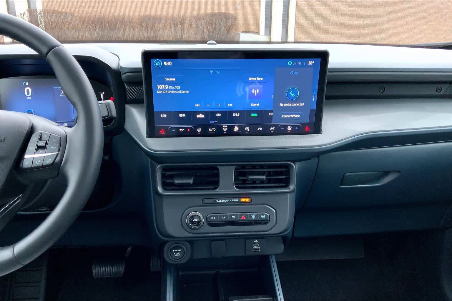 Used 2025 Ford Maverick XLT w/ XLT Luxury Package image 7