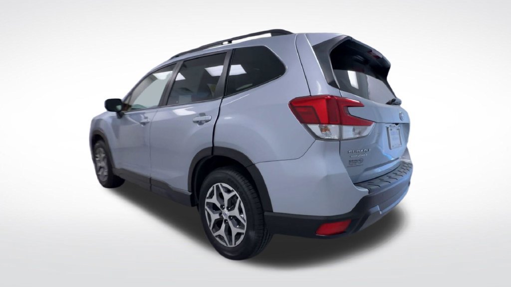 Used 2019 Subaru Forester Premium w/ All-Weather Package AWD/4WD image 6