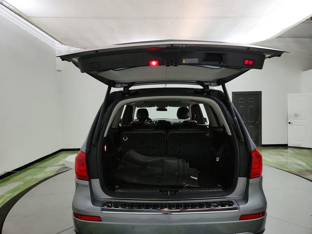 Used 2016 Mercedes-Benz GL 450 4MATIC image 33