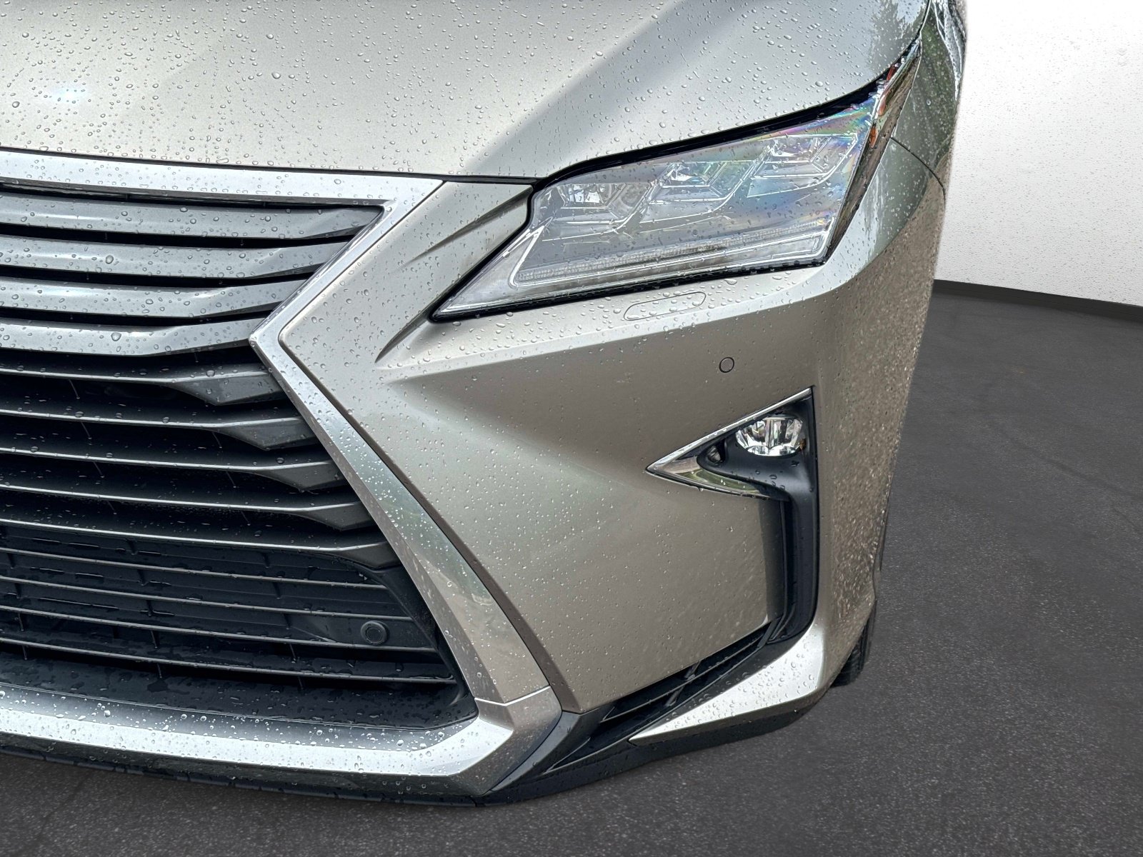 Used 2017 Lexus RX 450h AWD w/ Luxury Package image 9