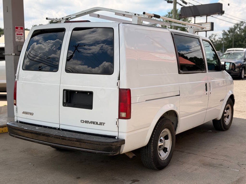 Used 2002 Chevrolet Astro RWD image 6