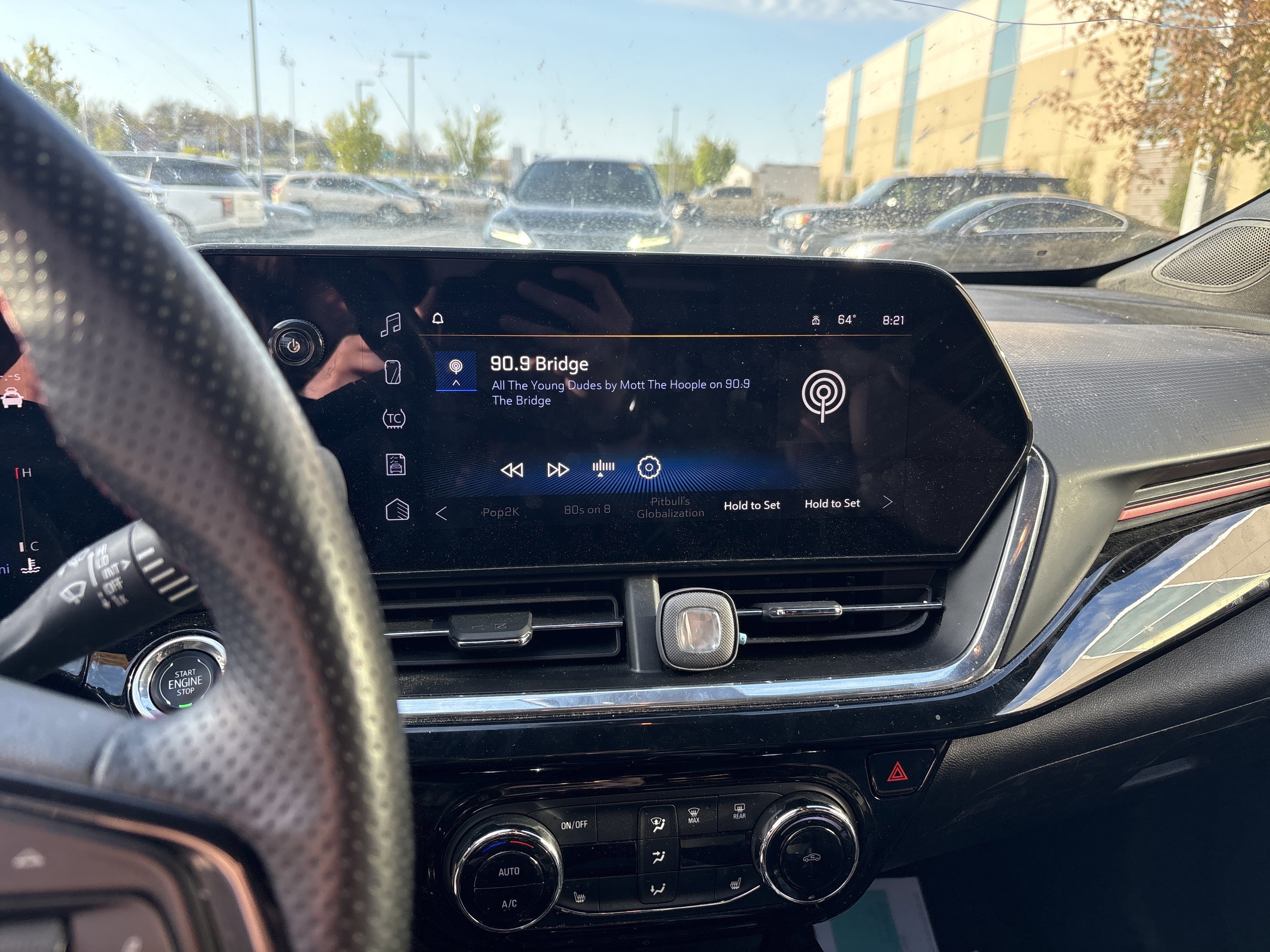 Used 2025 Chevrolet Trax RS w/ Driver Confidence Package image 19