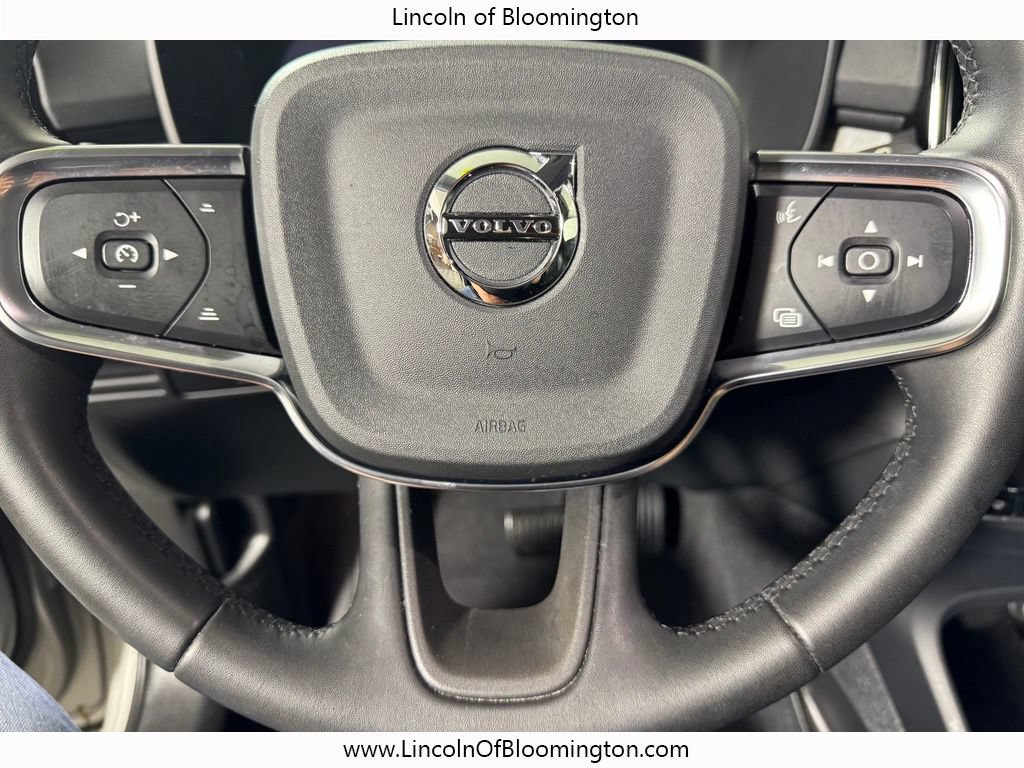 Used 2024 Volvo XC40 B5 Plus w/ Protection Package Premier AWD/4WD image 16