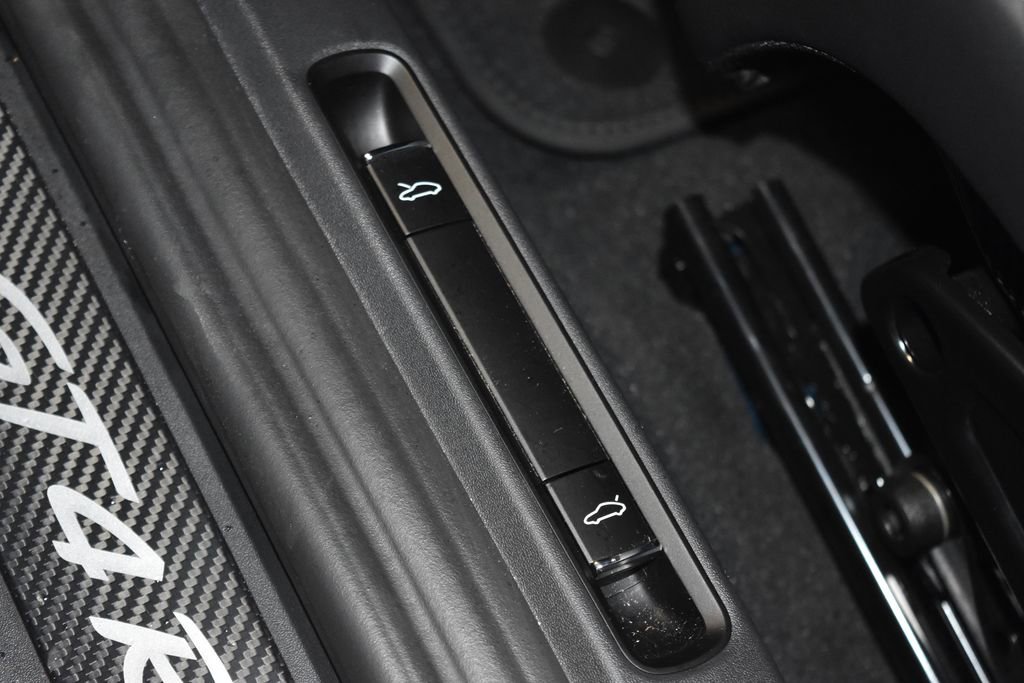 Used 2024 Porsche 718 Cayman GT4 RS image 8