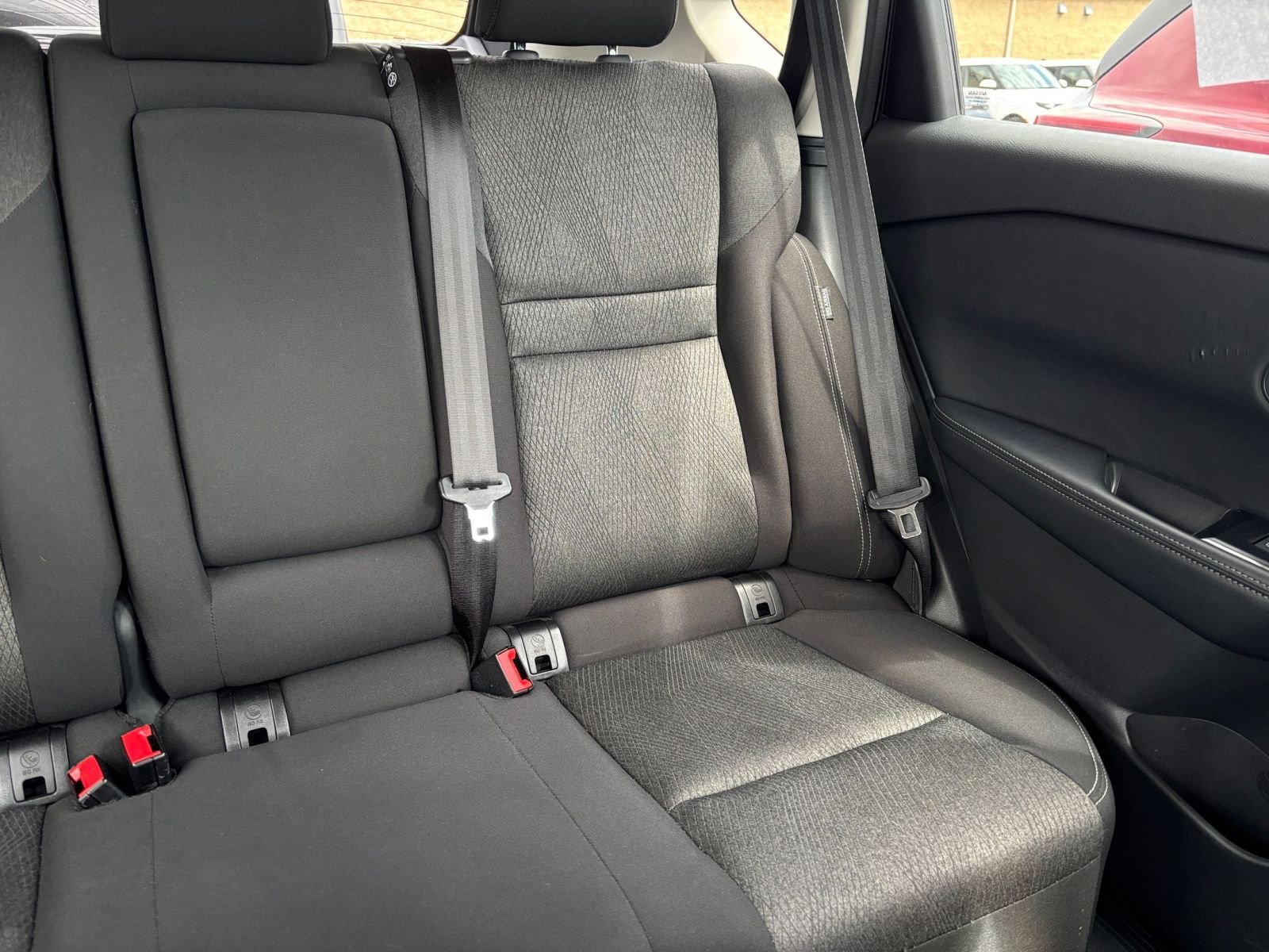 Used 2025 Nissan Rogue SV FWD image 39