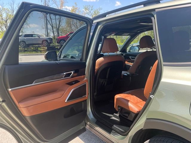 Used 2023 Kia Telluride EX X-Line AWD/4WD image 16