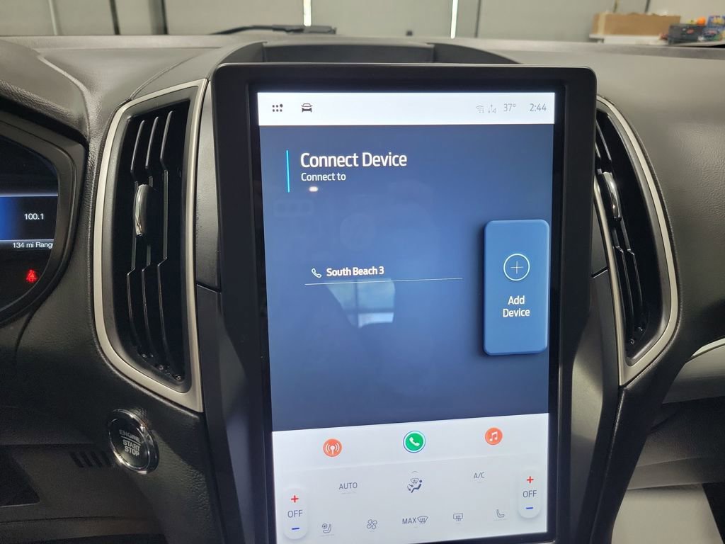 Used 2022 Ford Edge SEL w/ Sport Appearance Package image 9