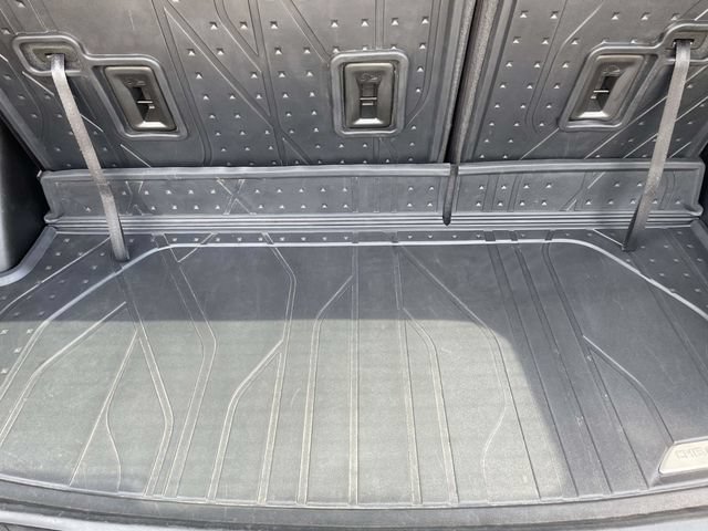 Used 2021 Chevrolet Traverse LT w/ LPO, Floor Liner Package AWD/4WD image 17