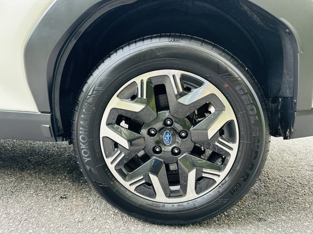 Used 2025 Subaru Forester Premium image 27