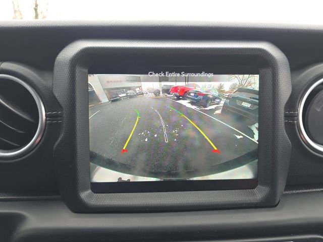 Used 2020 Jeep Wrangler Unlimited Sahara image 6